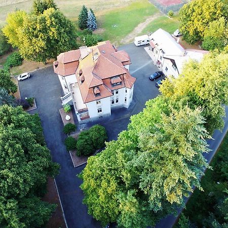 Vila Olga Jevany Buitenkant foto