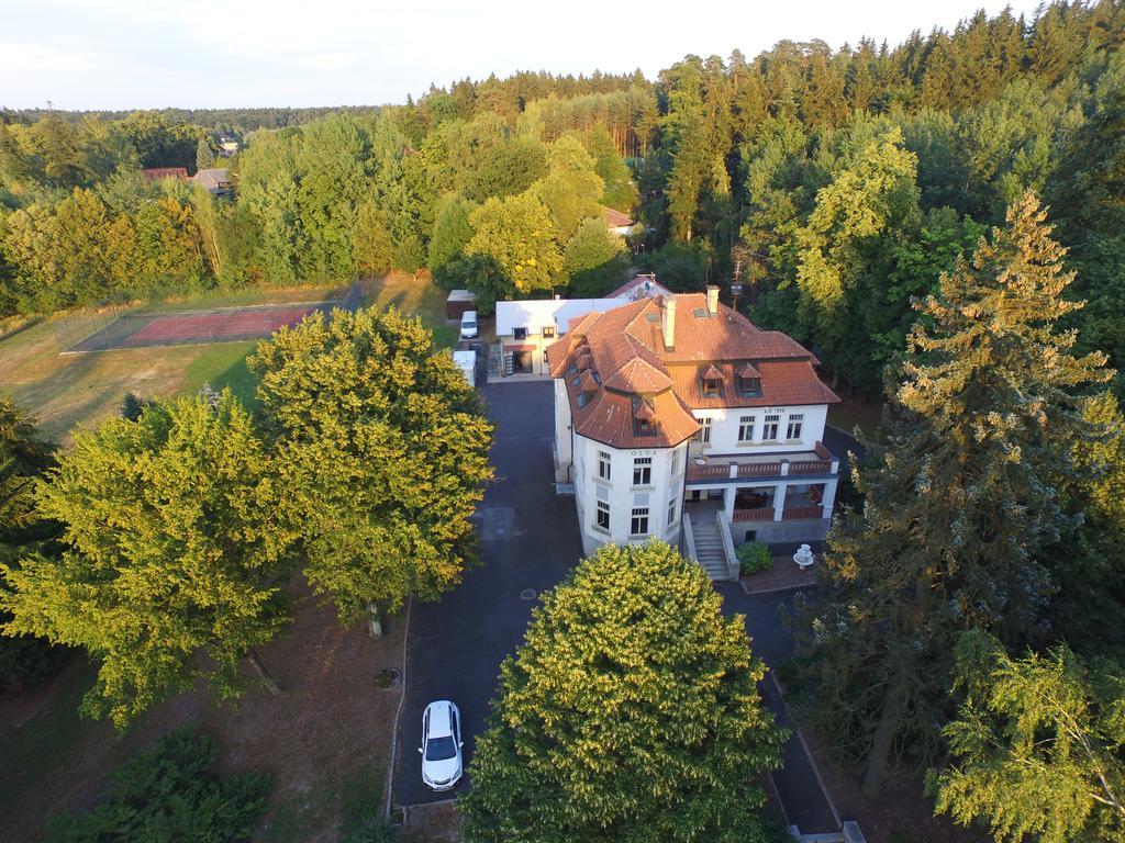 Vila Olga Jevany Buitenkant foto