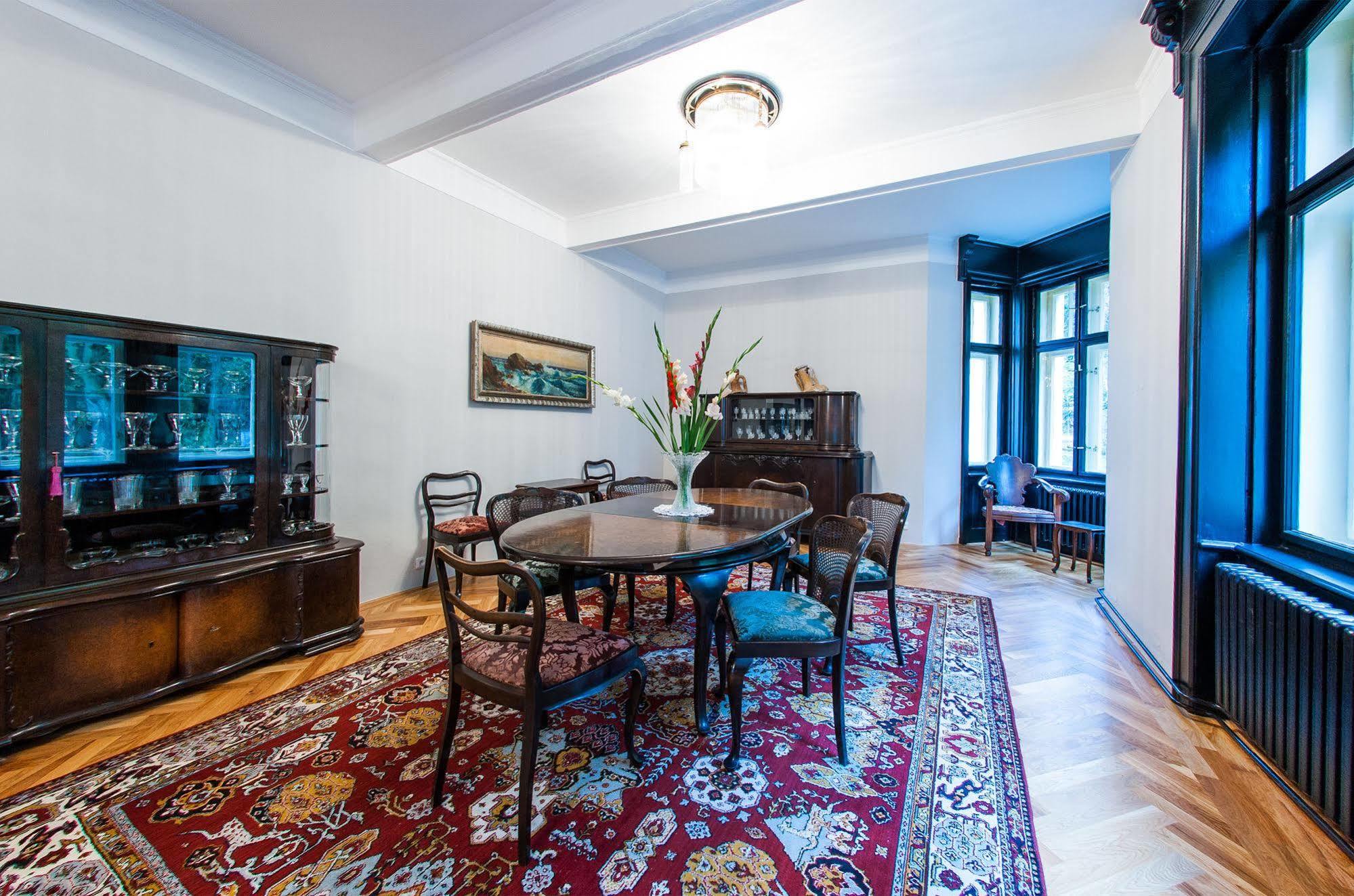 Vila Olga Jevany Buitenkant foto